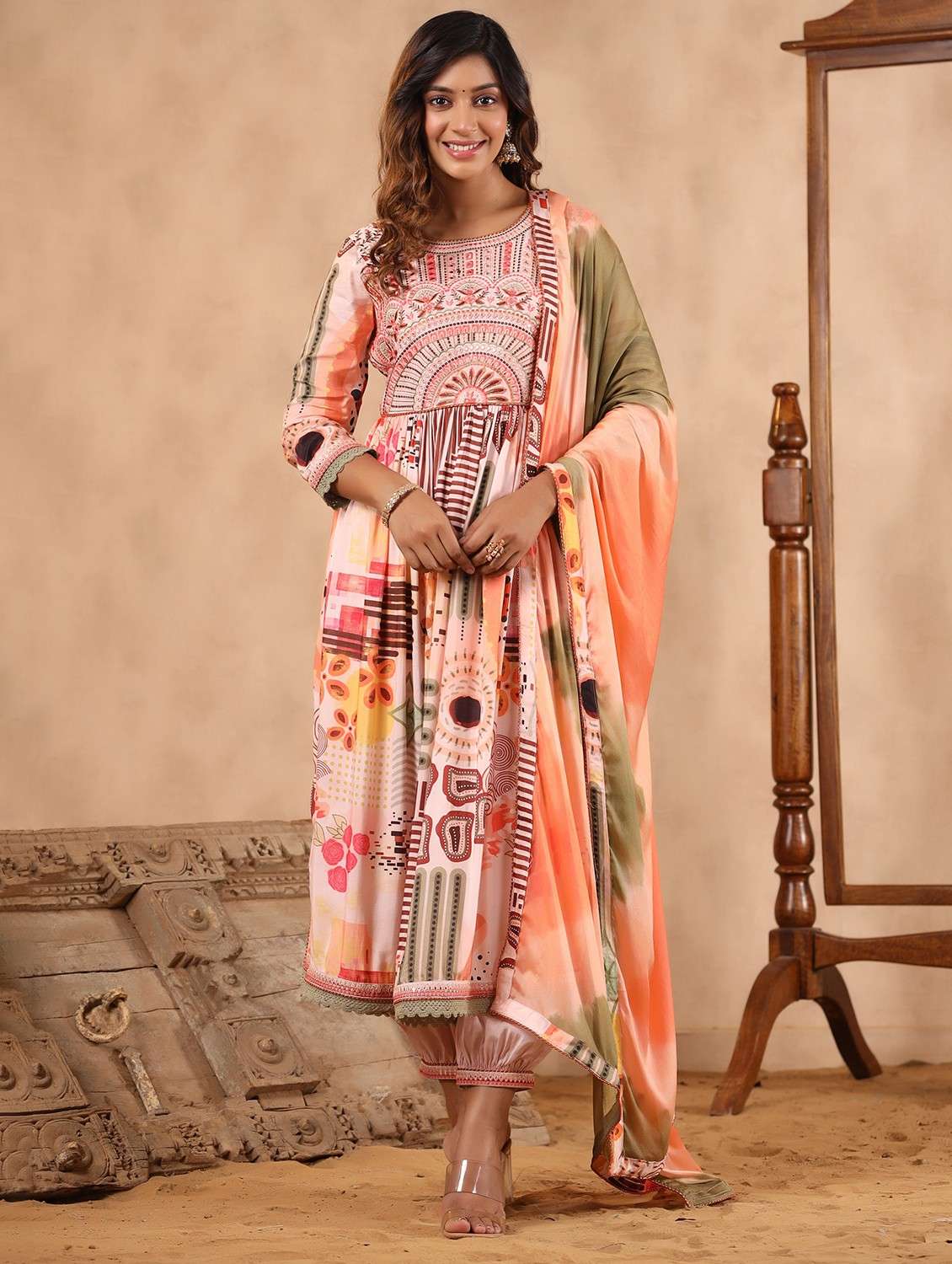 women three quarter sleeve kurta pant with dupatta set - 22061469 - Zoom Image - 0