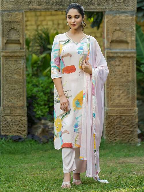 women three quarter sleeve kurta pant with dupatta set - 22061477 - Standard Image - 0