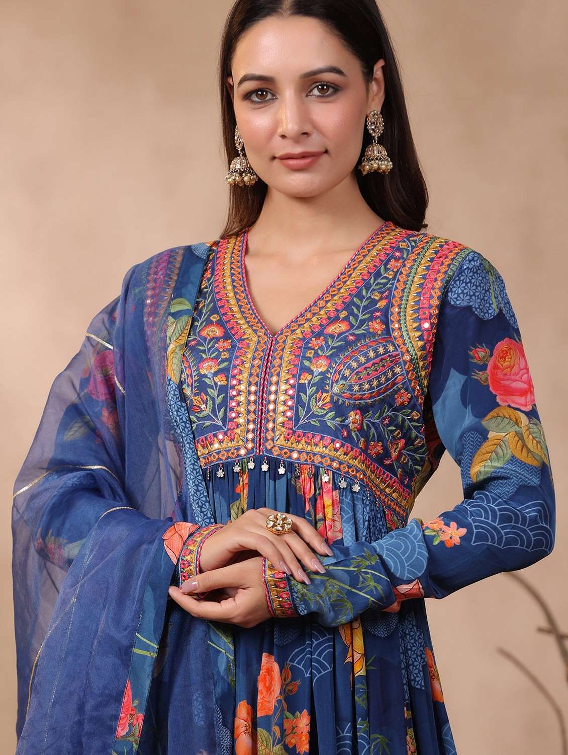women printed long sleeve kurta pant with dupatta set - 22061497 - Standard Image - 3