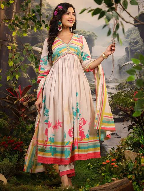 women floral three quarter sleeve kurta pant with dupatta set - 22061502 -  Standard Image - 0