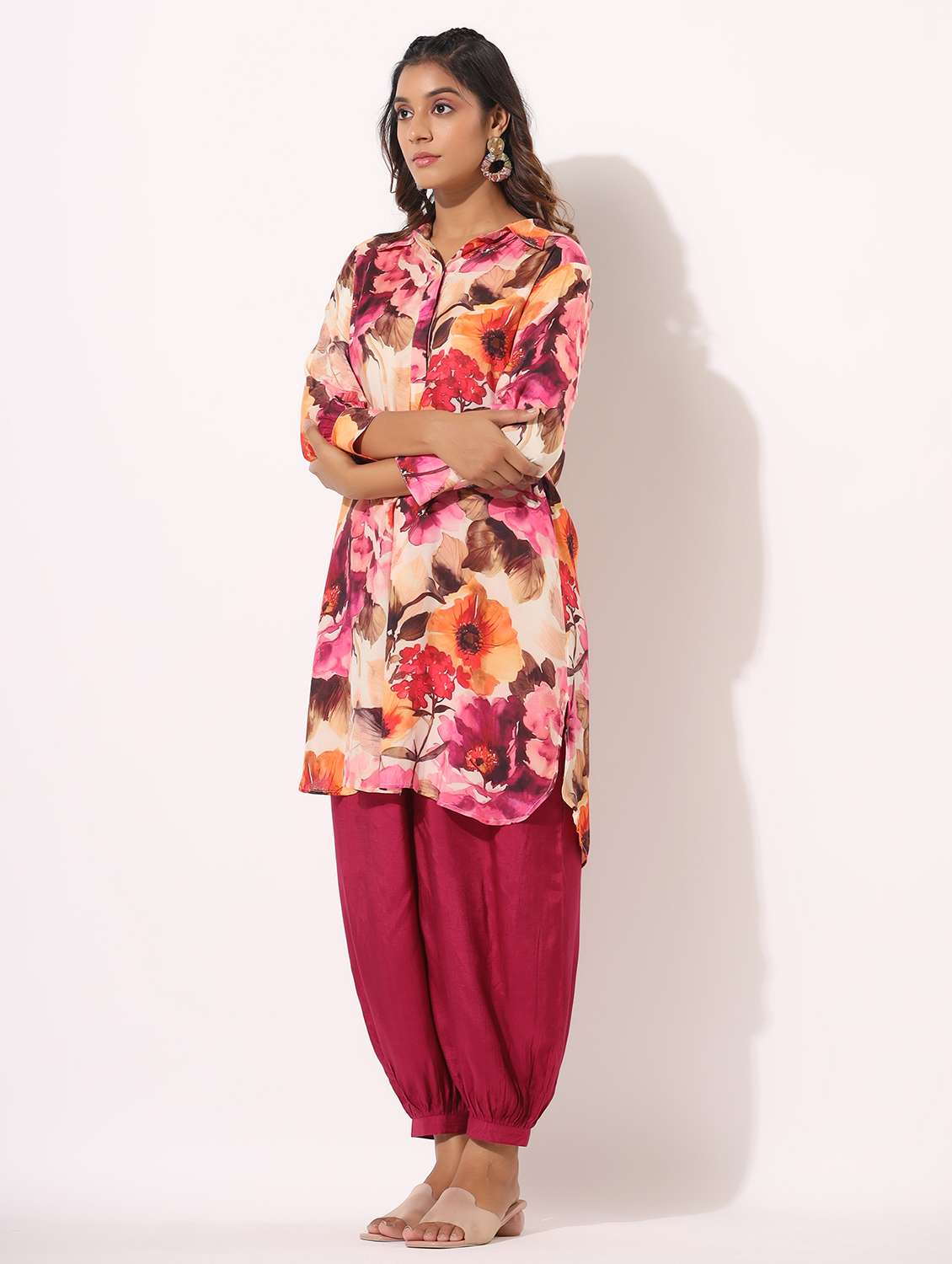 women floral printed three quarter sleeve kurta salwar set - 22061510 - Standard Image - 3