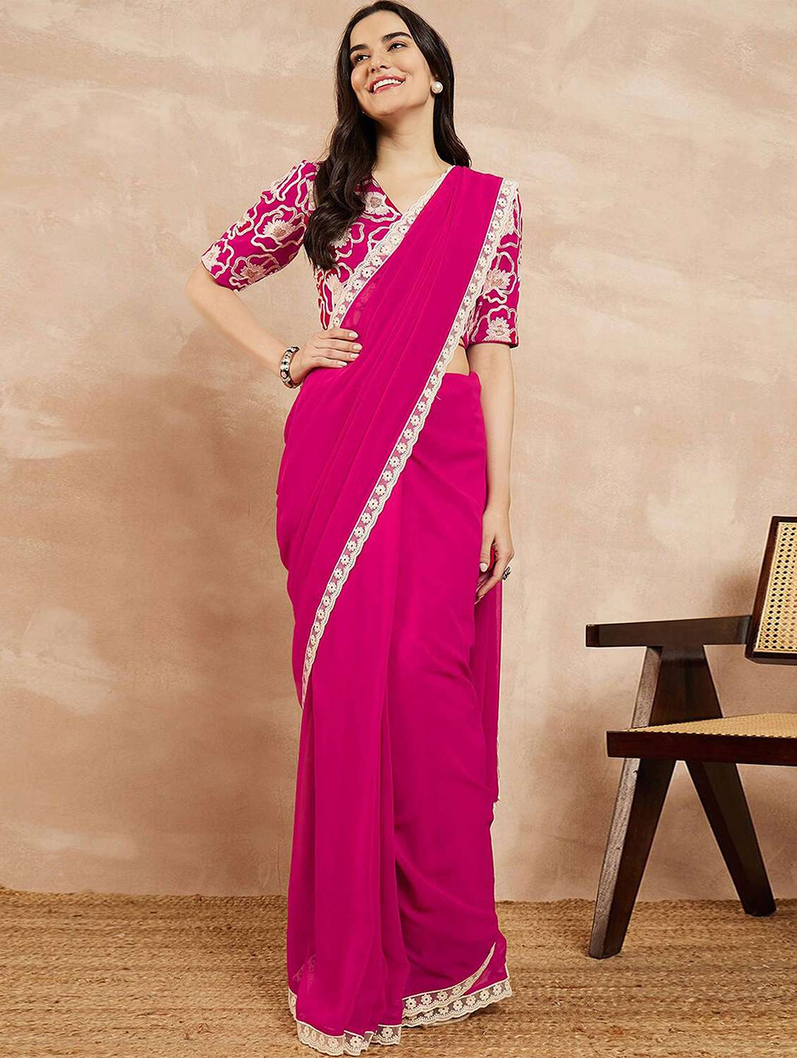 women solid with bordered saree with blouse - 22061630 -  Zoom Image - 0