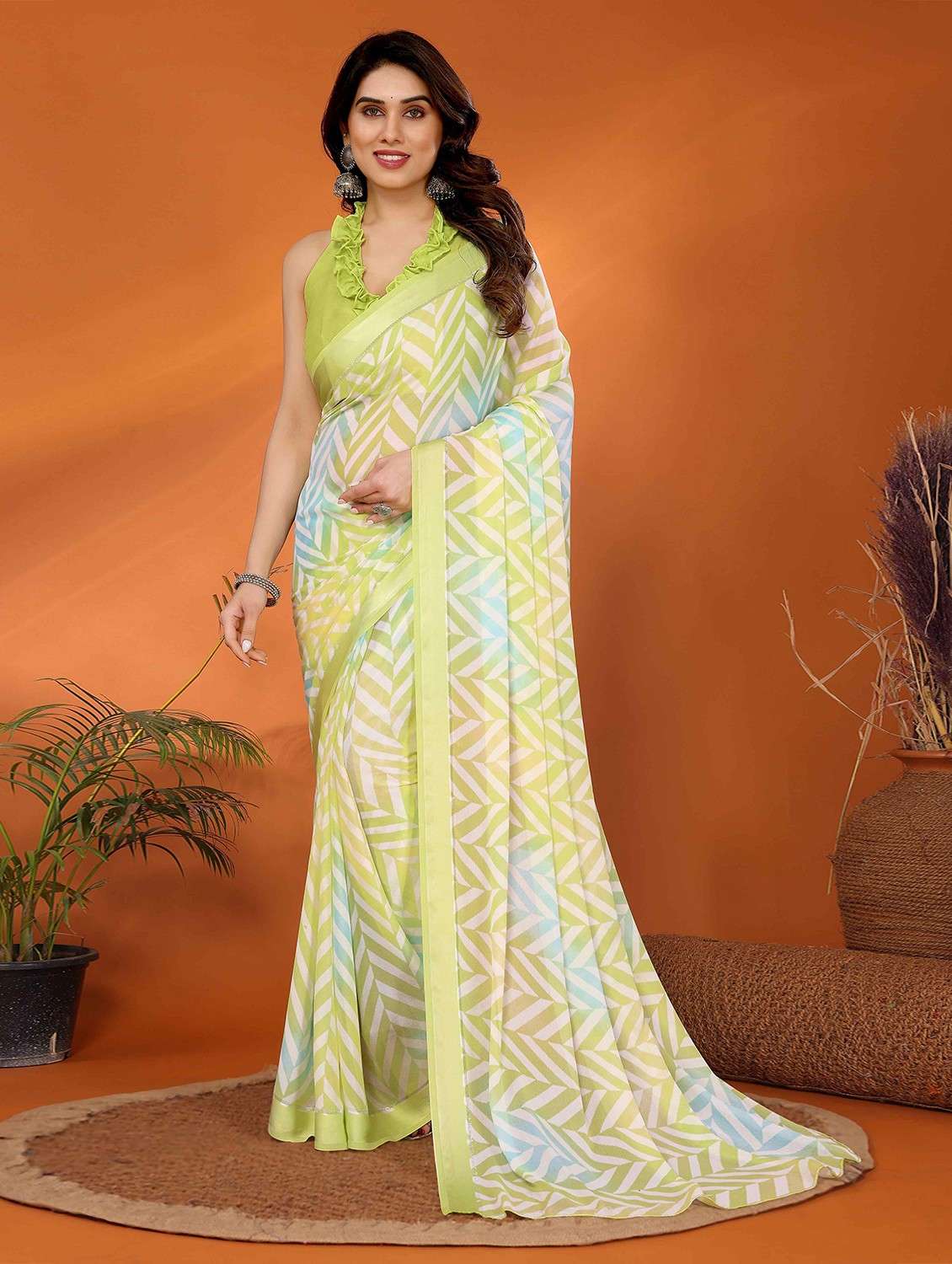 women printed casual wear saree with blouse
