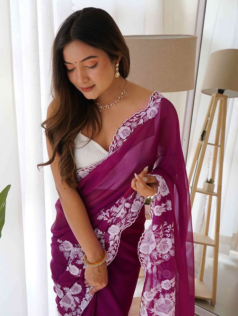 women solid with work embroidered saree with blouse - 22061646 - Standard Image - 3