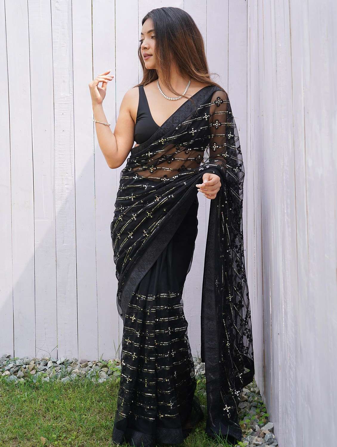 women solid with work embellished saree with blouse - 22061647 -  Zoom Image - 0
