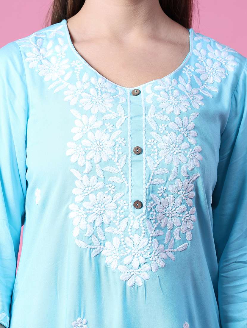 women three quarter sleeve straight chikankari kurta - 22061659 -  Standard Image - 5