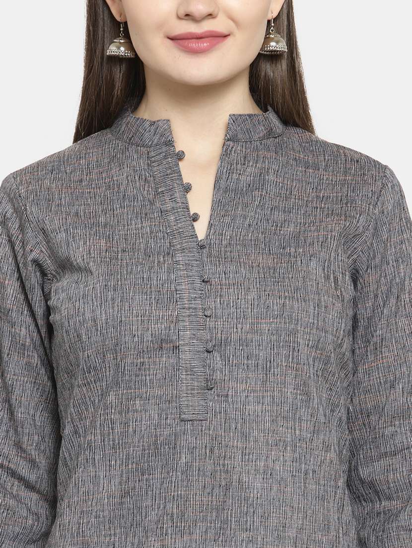 women solid three quarter sleeve straight kurta - 22061668 - Standard Image - 5