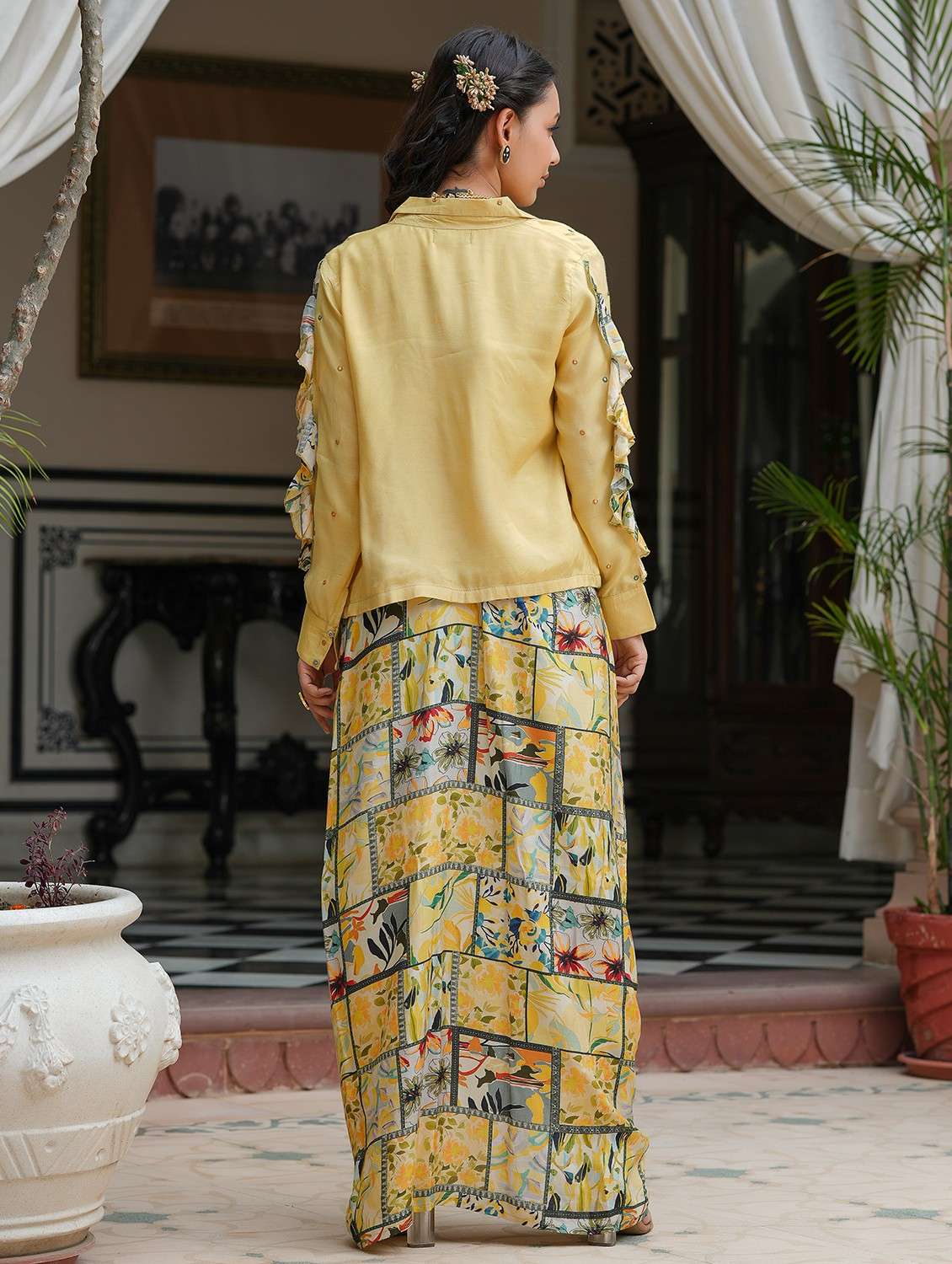 women yellow printed v neck fusion set - 22061794 - Standard Image - 3