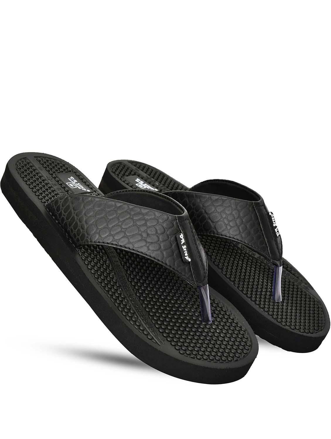 men black solid slipper - 22061797 - Standard Image - 3