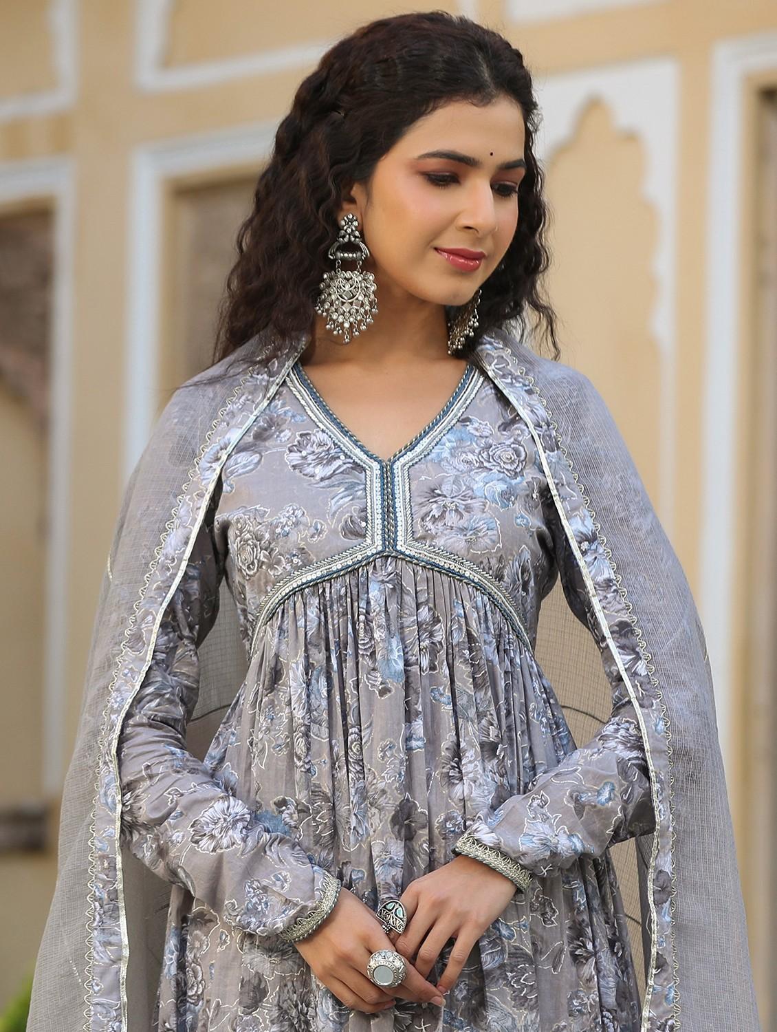 grey cotton aline gown - 22061801 - Standard Image - 3