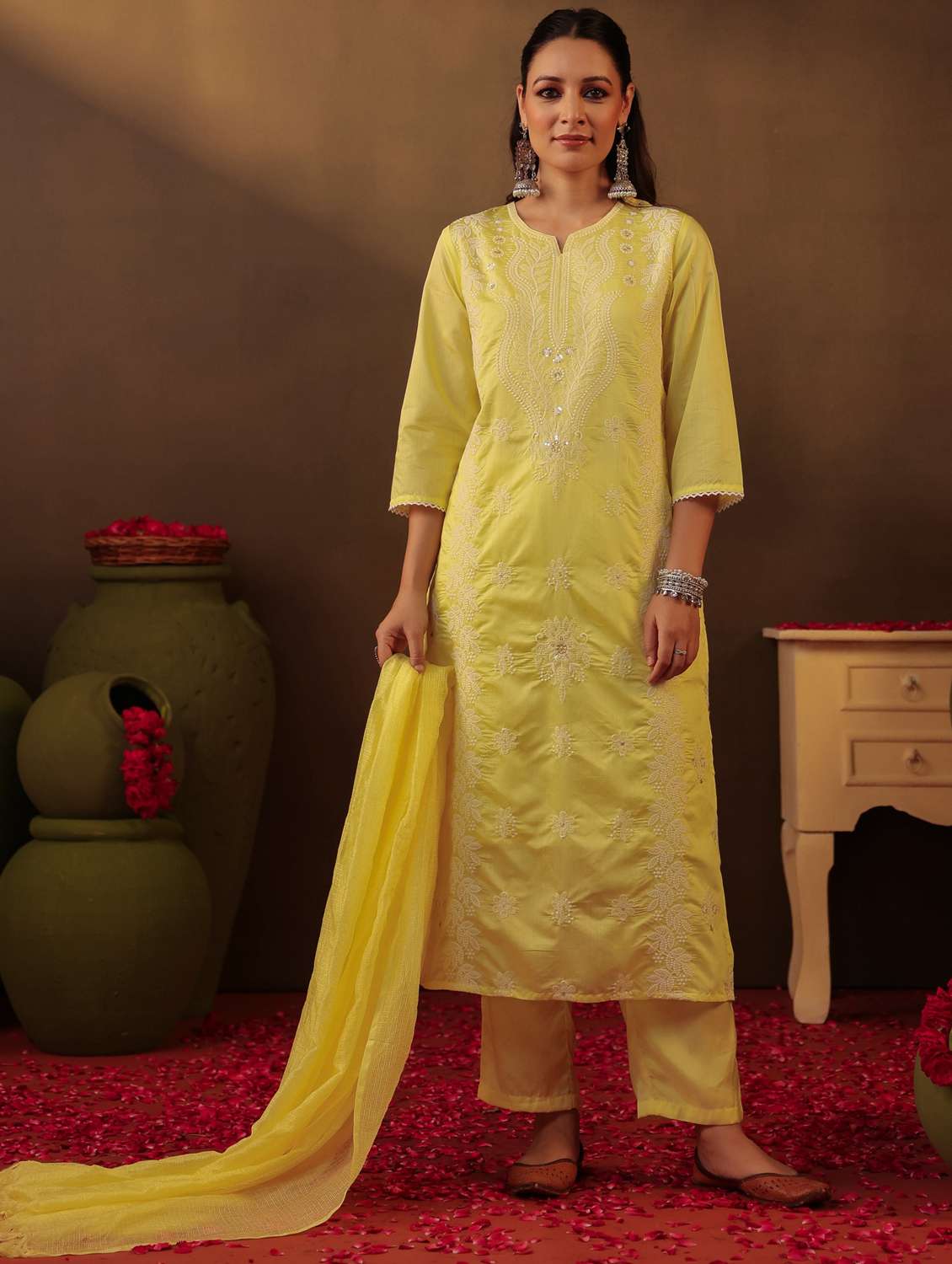 women three quarter sleeve kurta pant with dupatta set - 22062046 -  Standard Image - 3