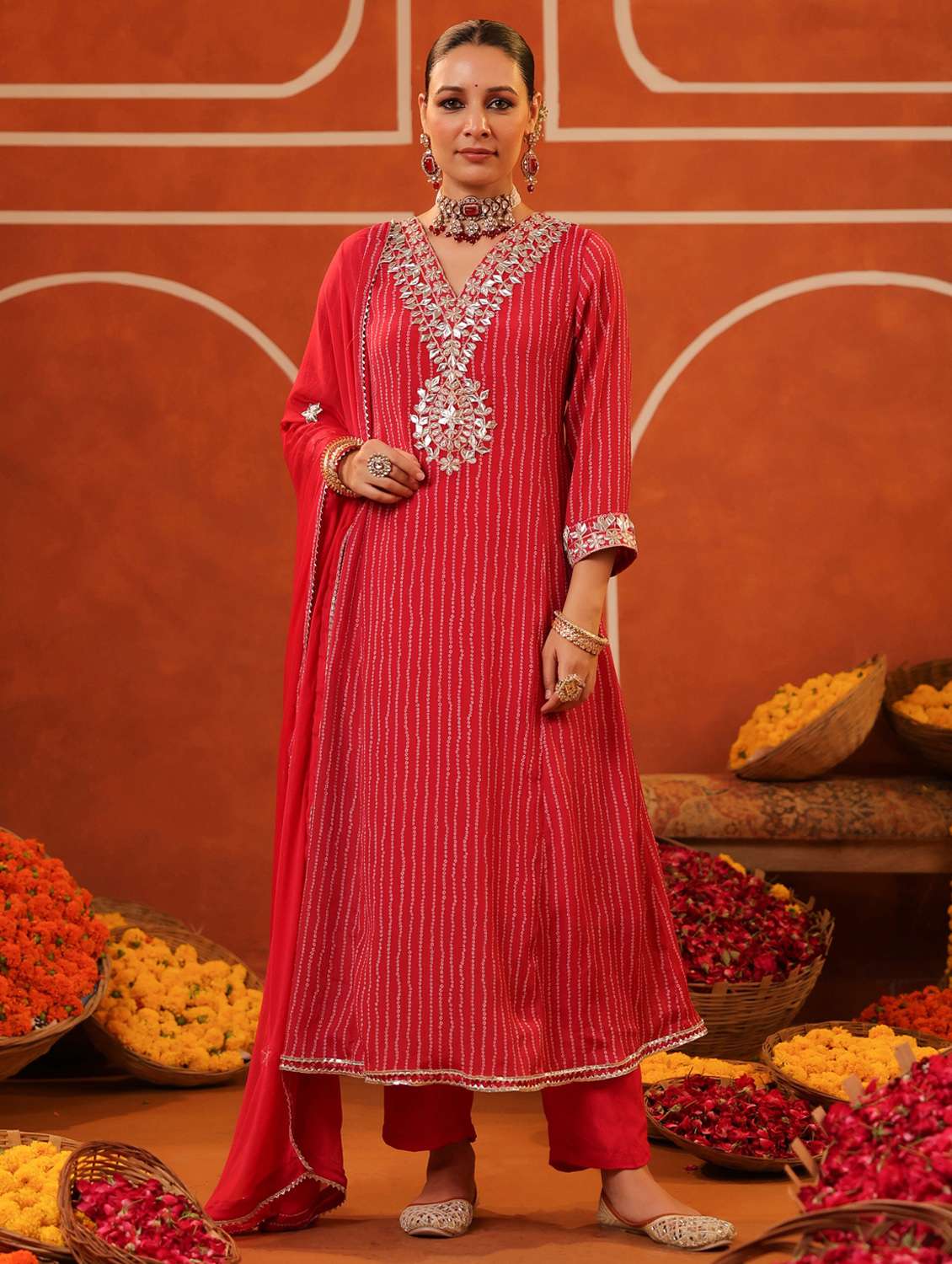 women three quarter sleeve kurta pant with dupatta set - 22062049 - Zoom Image - 0