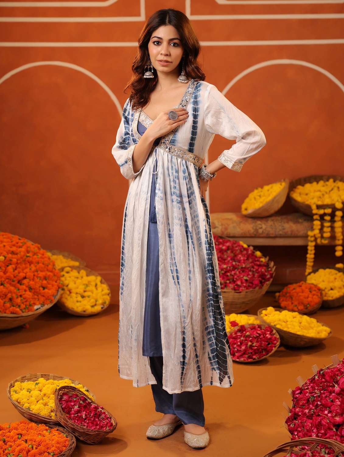 women three quarter sleeve kurta pant set - 22062064 -  Standard Image - 3