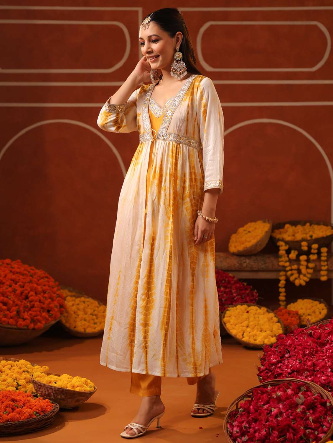 women three quarter sleeve kurta pant set - 22062065 -  Standard Image - 3