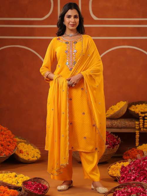 women three quarter sleeve kurta pant with dupatta set - 22062068 -  Standard Image - 0