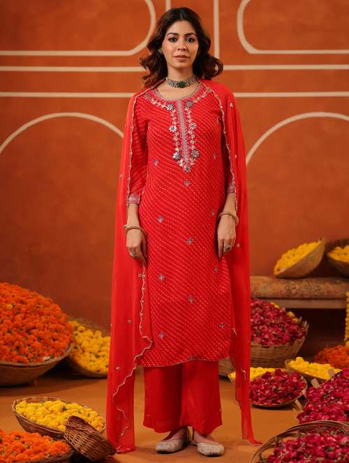 women three quarter sleeve kurta pant with dupatta set - 22062069 - Standard Image - 0