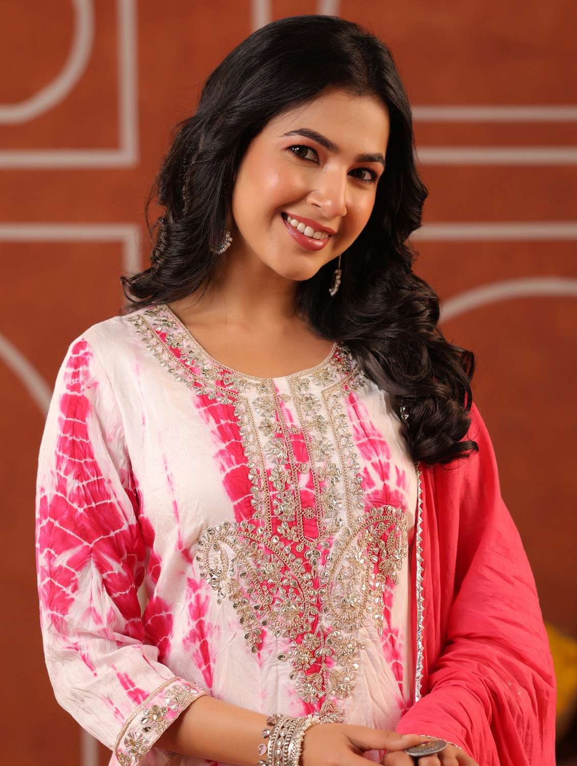 women three quarter sleeve kurta pant with dupatta set - 22062070 - Standard Image - 5