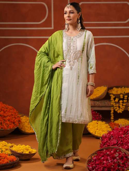 women three quarter sleeve kurta pant with dupatta set - 22062071 - Standard Image - 0