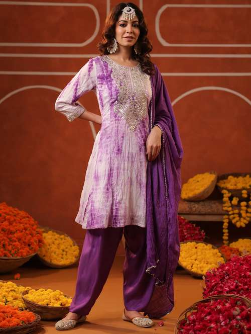 women three quarter sleeve kurta salwar with dupatta set - 22062073 - Standard Image - 0