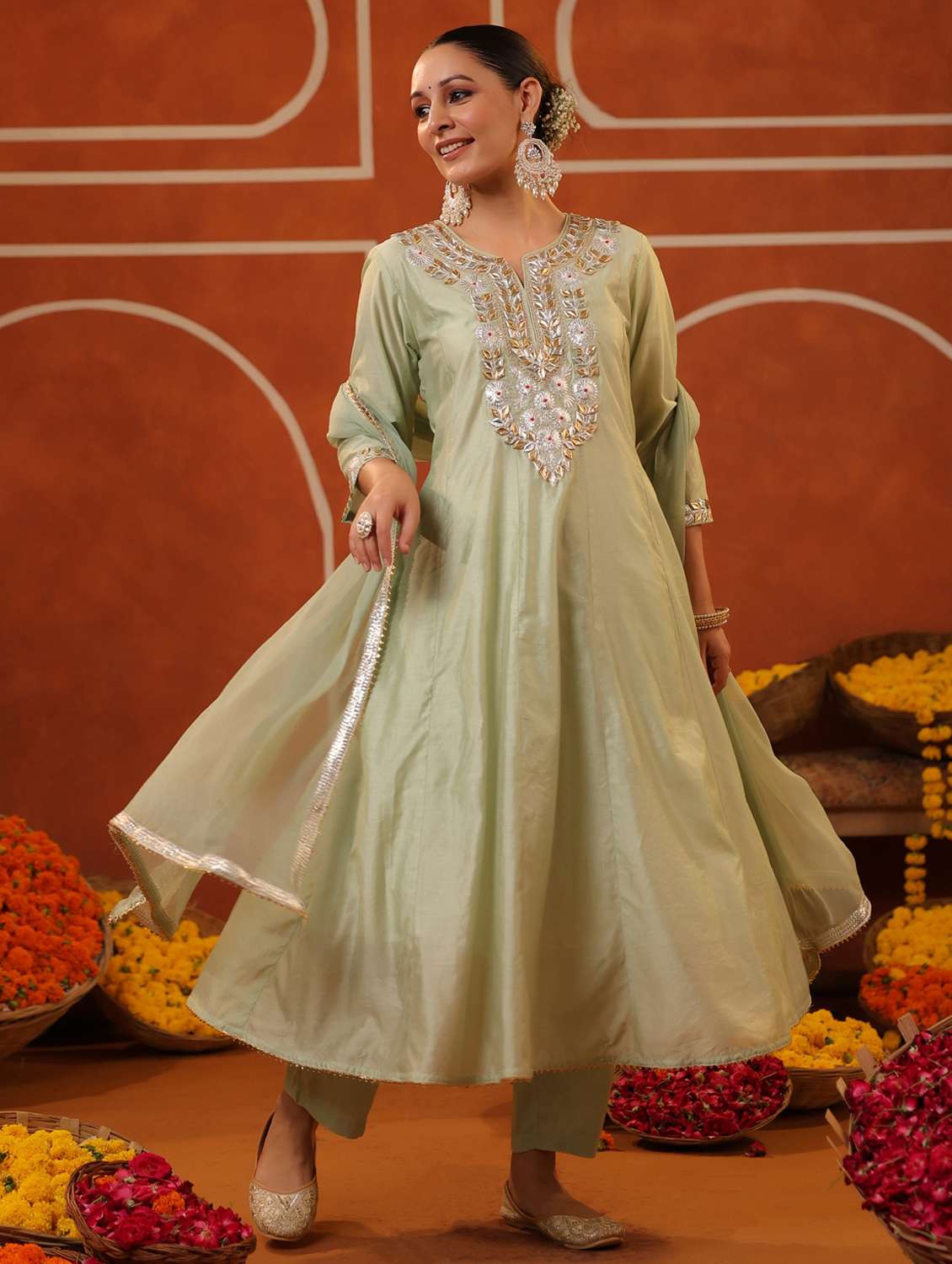 women three quarter sleeve kurta pant with dupatta set - 22062080 -  Standard Image - 3