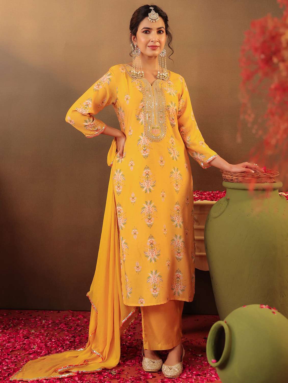 women three quarter sleeve kurta palazzo with dupatta set - 22062089 -  Zoom Image - 0