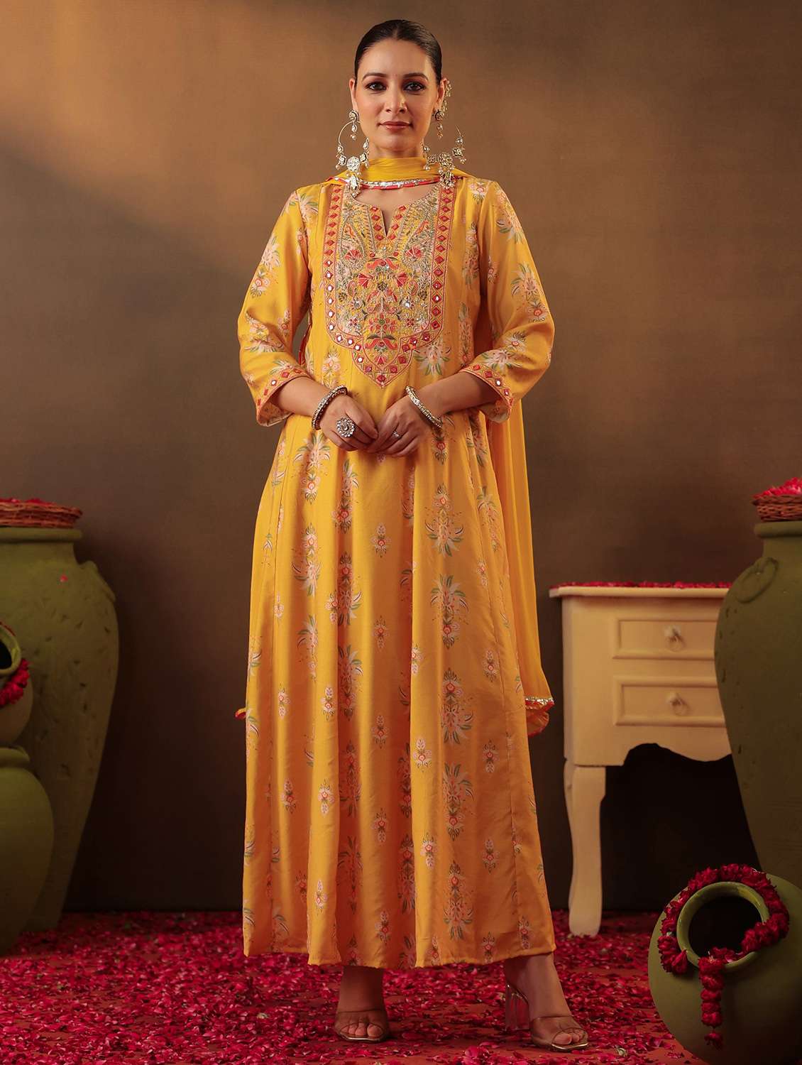 women three quarter sleeve kurta pant with dupatta set