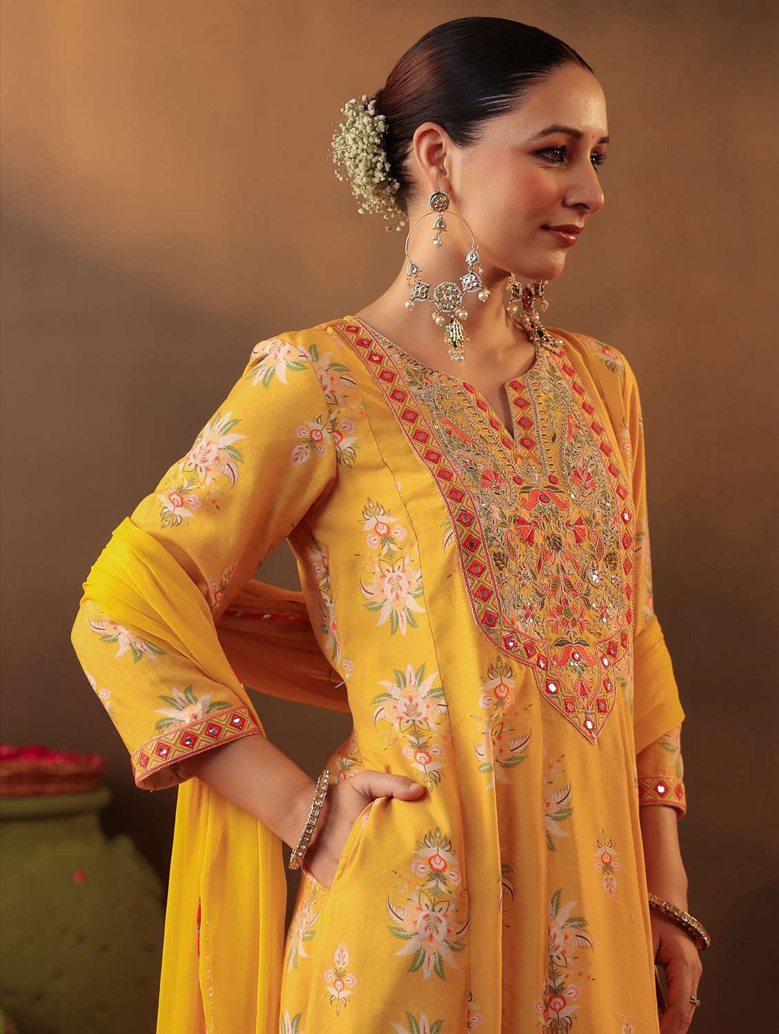 women three quarter sleeve kurta pant with dupatta set - 22062092 -  Standard Image - 5