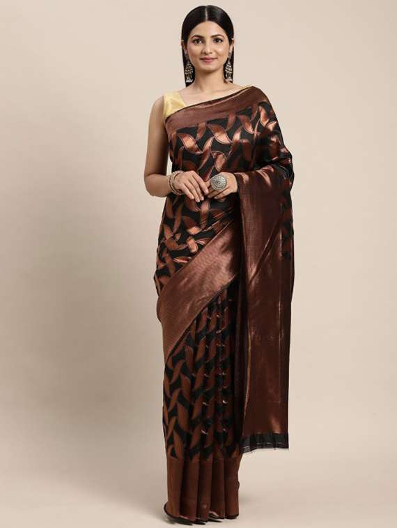 women self design banarasi saree with blouse - 22062121 - Zoom Image - 0