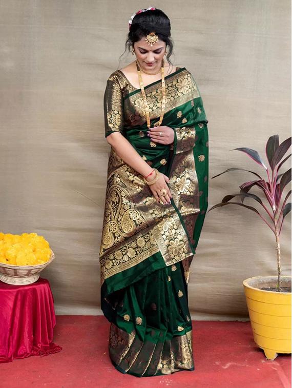 women self design banarasi saree with blouse