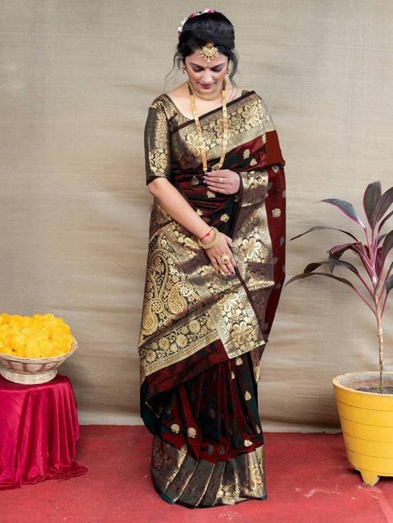women self design banarasi saree with blouse