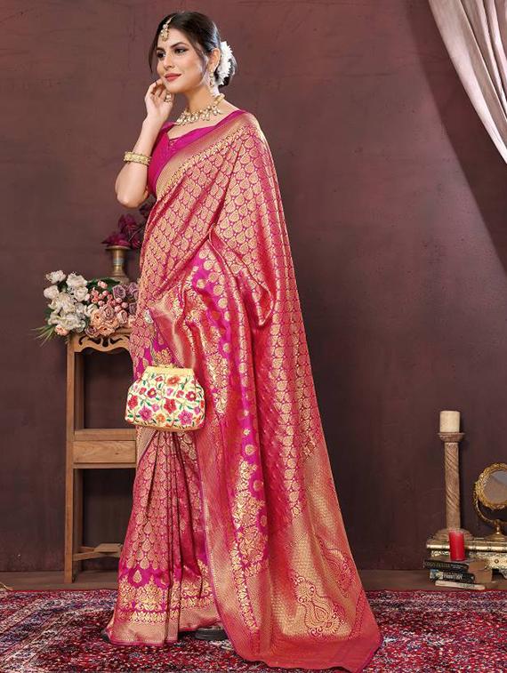 women self design banarasi saree with blouse