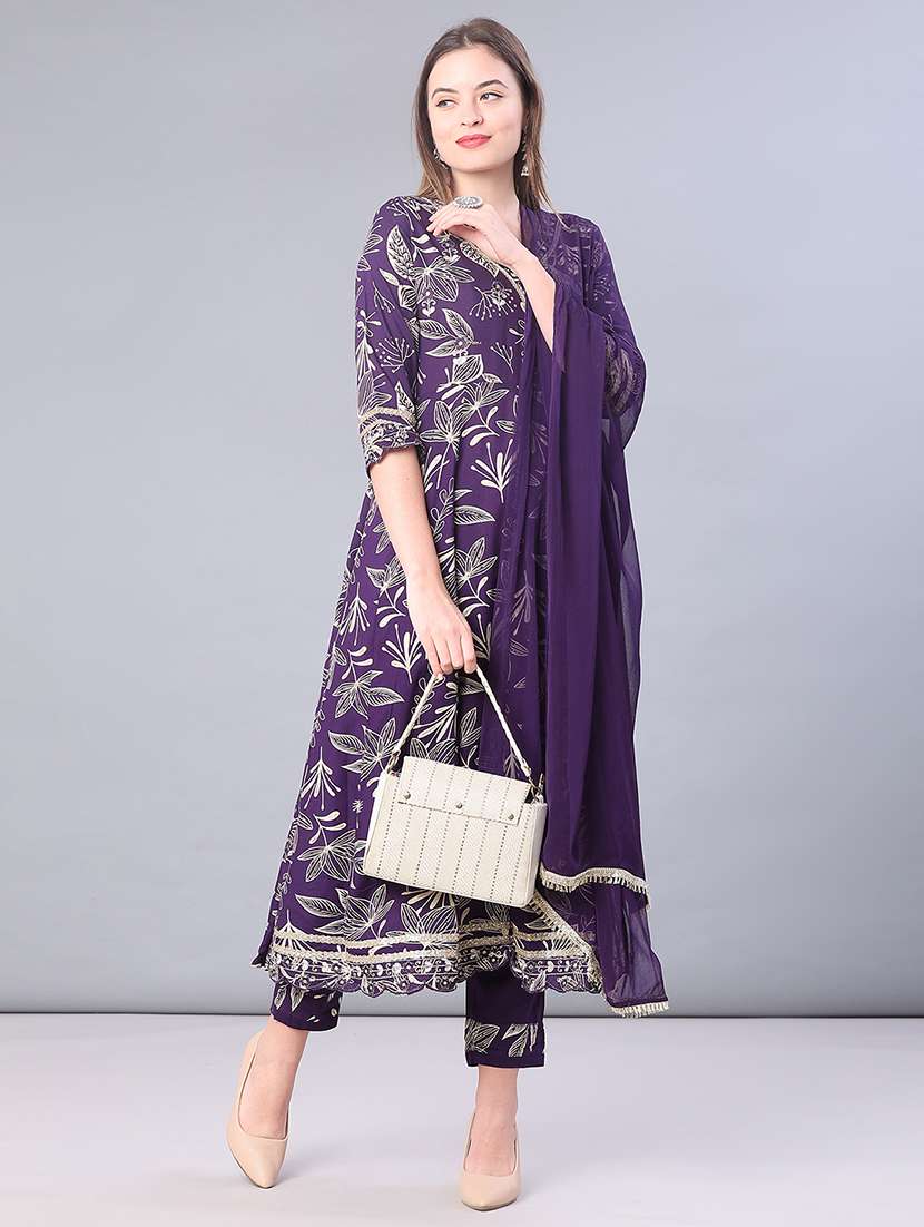 women floral three quarter sleeve kurta pant with dupatta set