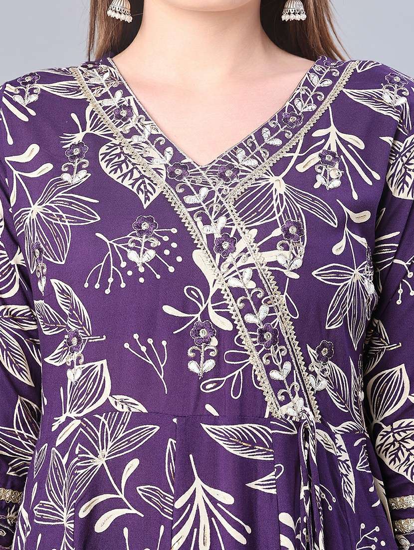 women floral three quarter sleeve kurta pant with dupatta set - 22062517 -  Standard Image - 3