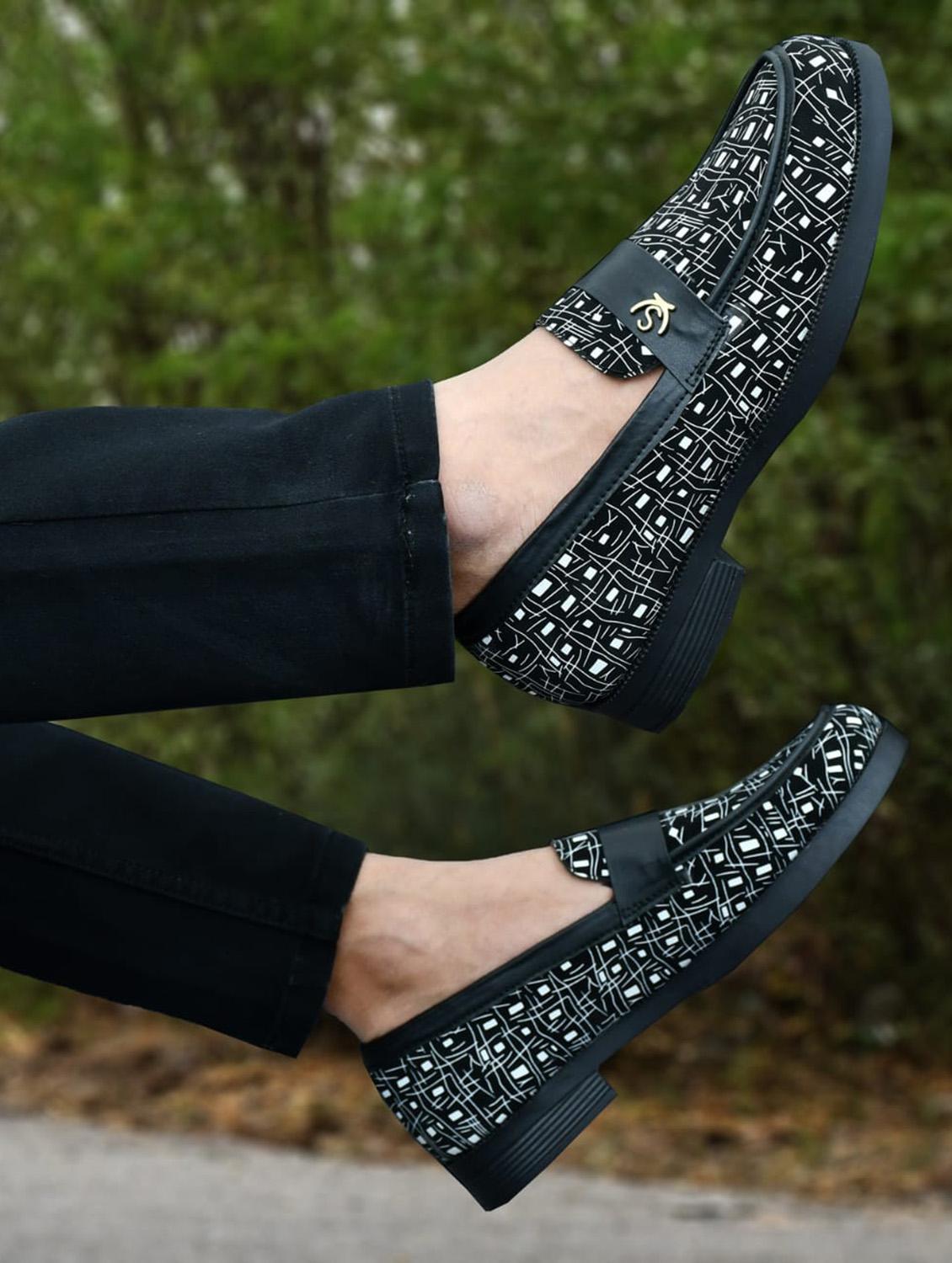 men black printed slip on loafer - 22062646 - Zoom Image - 0