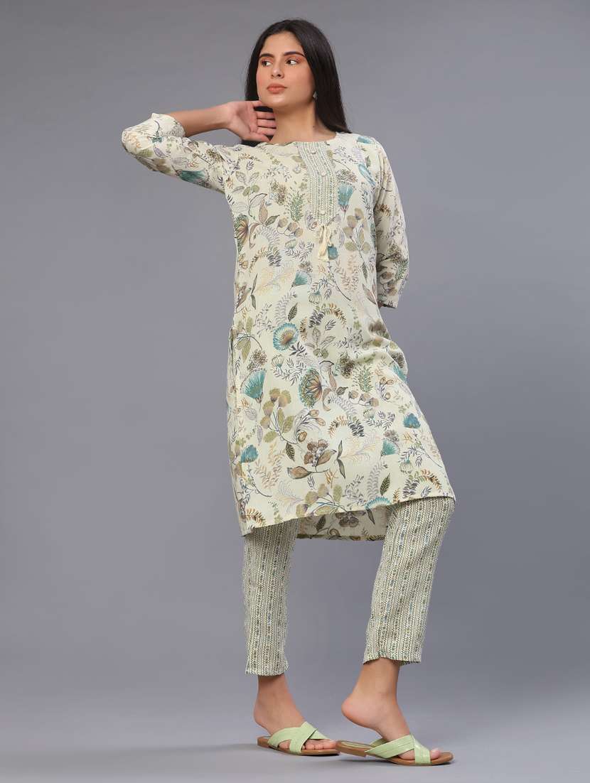 women floral three quarter sleeve kurta pant set - 22063417 -  Standard Image - 3