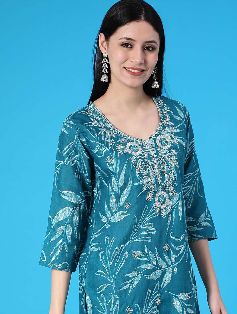 Women Printed Three Quarter Sleeve Kurta Pant Set - 22063418 -  Standard Image - 3