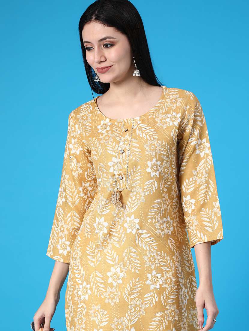 women floral printed three quarter sleeve kurta pant set - 22063422 -  Standard Image - 3