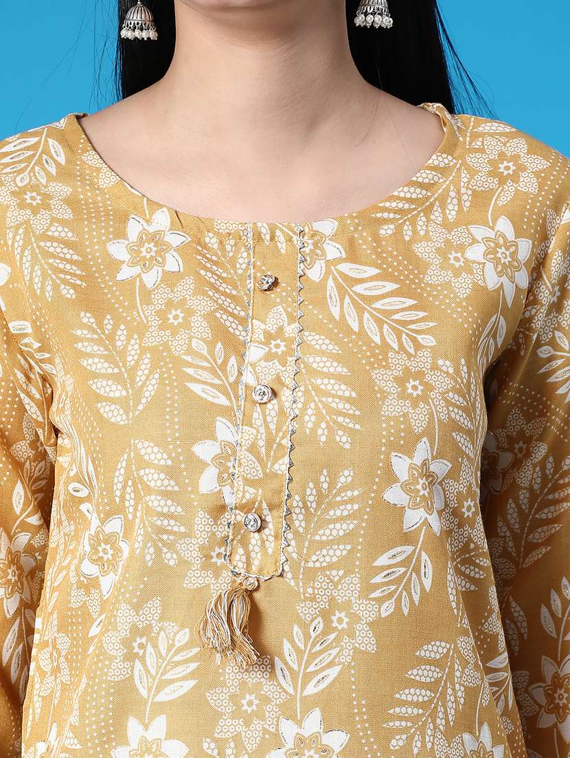 women floral printed three quarter sleeve kurta pant set - 22063422 -  Standard Image - 5