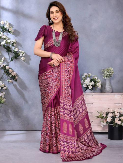 women printed casual wear saree with blouse - 22063823 - Standard Image - 0