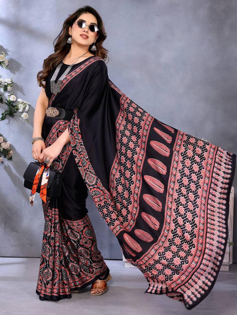 women printed casual wear saree with blouse - 22063825 - Standard Image - 3