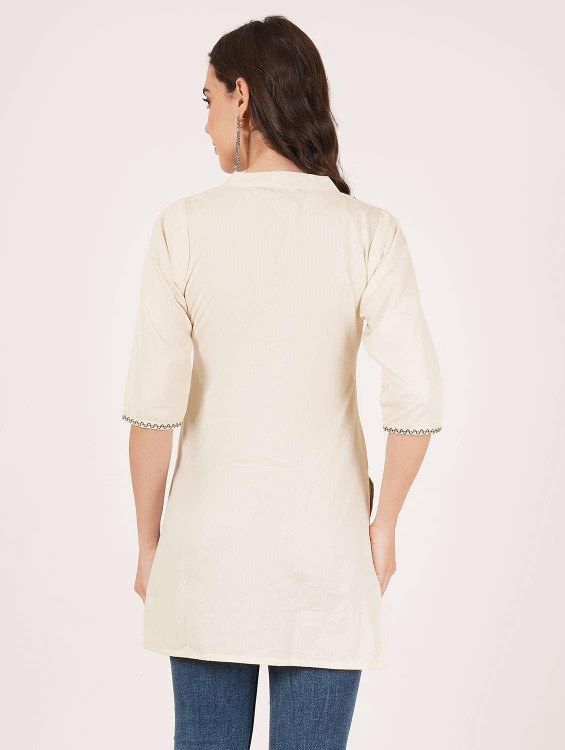 women solid three quarter sleeve straight kurti - 22065278 - Standard Image - 3