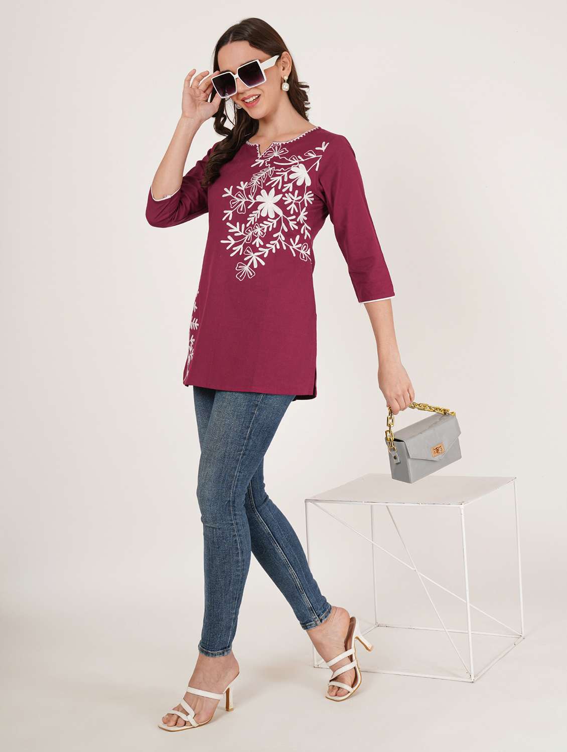 women embroidered three quarter sleeve straight kurti - 22065833 - Standard Image - 5
