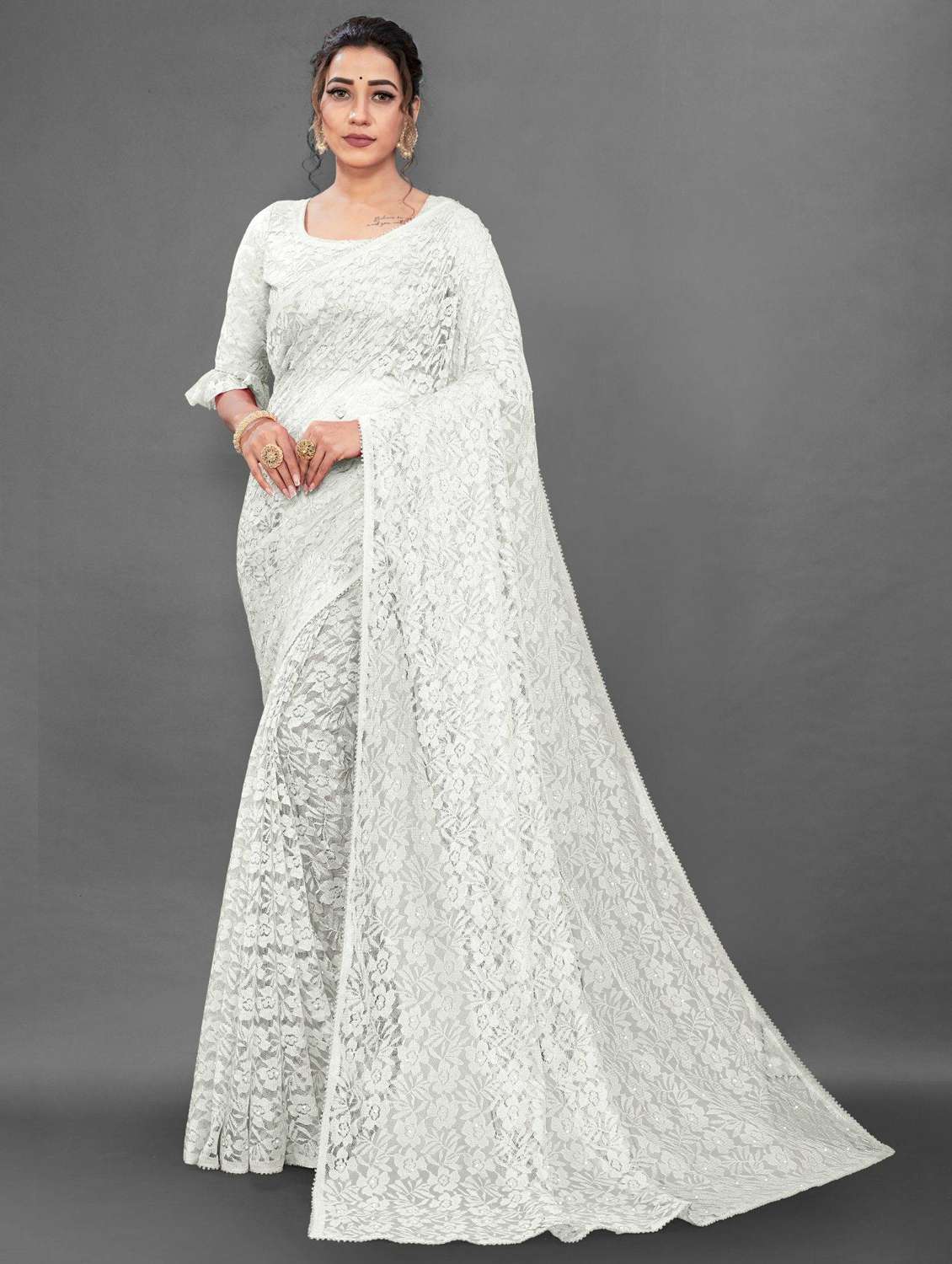 women self design plain saree with blouse