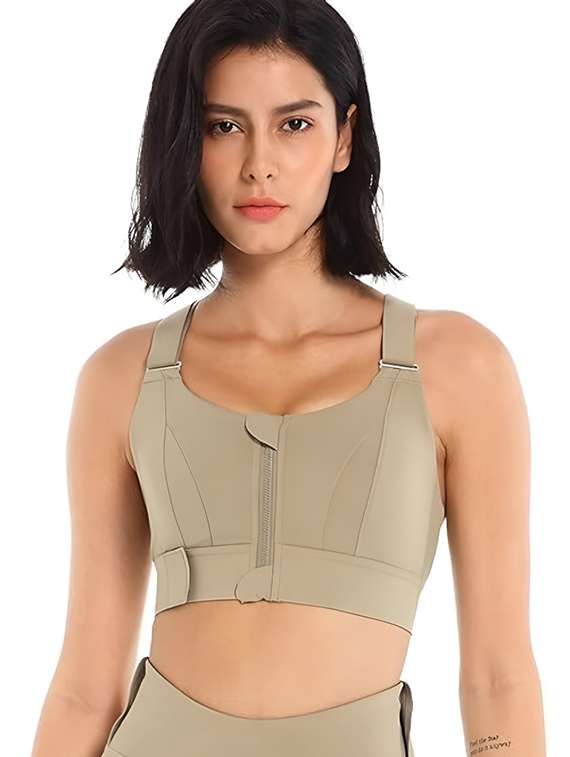 women solid lightly padded sports bra