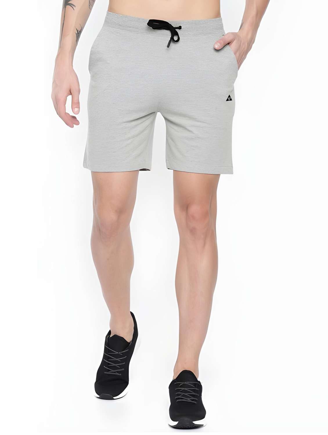 men solid mid rise regular fit shorts - 22065993 - Zoom Image - 0