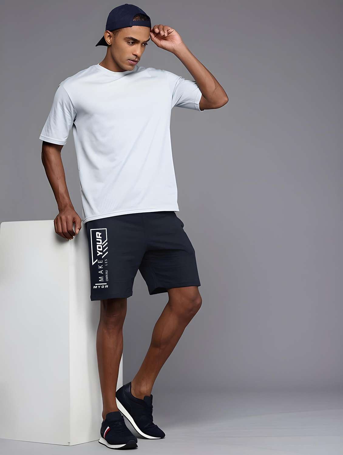 men printed mid rise regular fit shorts - 22065996 - Standard Image - 3