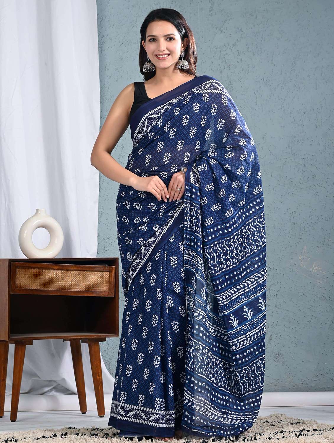 women printed casual wear saree with blouse