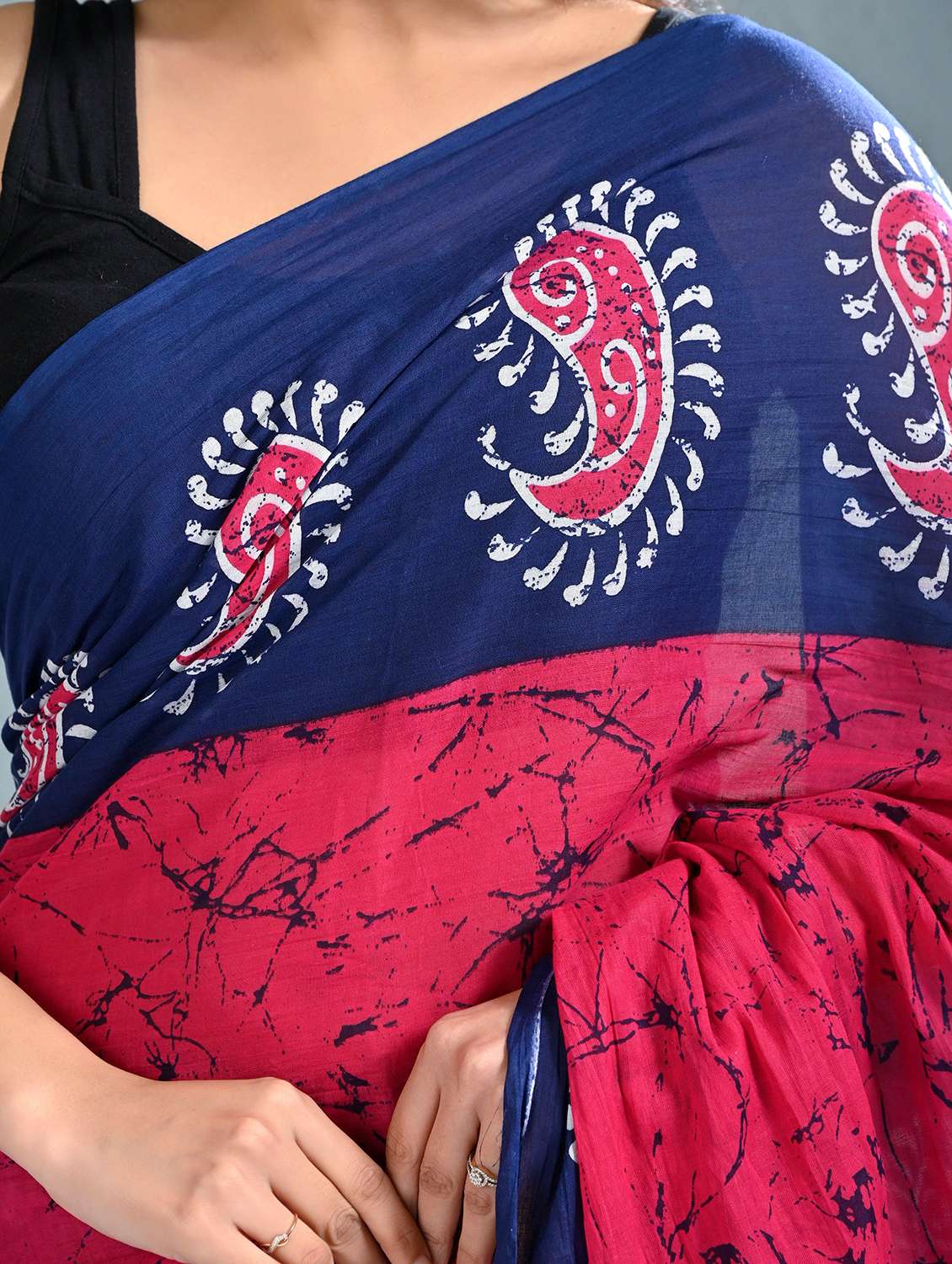 women printed casual wear saree with blouse - 22066041 - Standard Image - 5