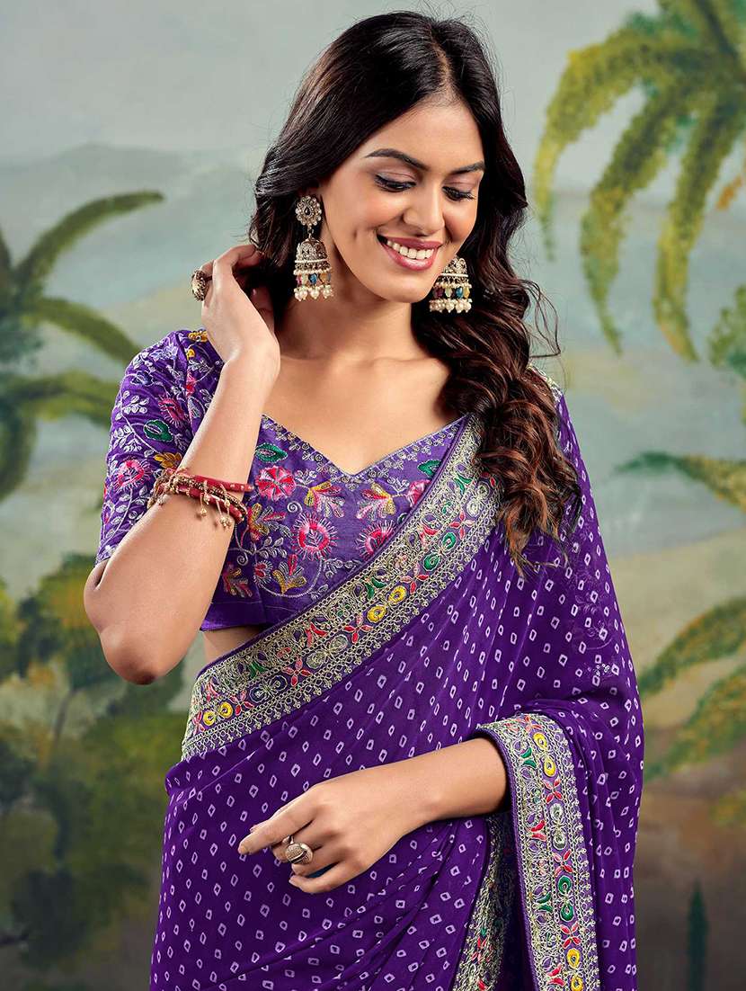 women bandhani printed bordered saree with blouse - 22066049 - Standard Image - 3