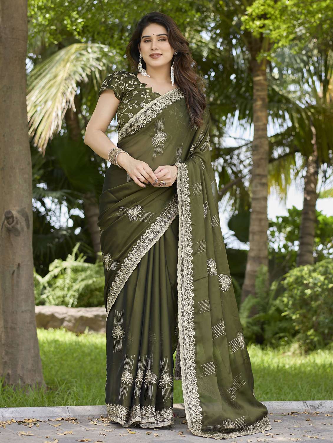 women solid with work embroidered saree with blouse - 22066056 -  Zoom Image - 0